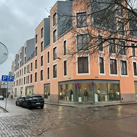 Cozy Apartmant In Oldtown & Free Underground Parking Riga