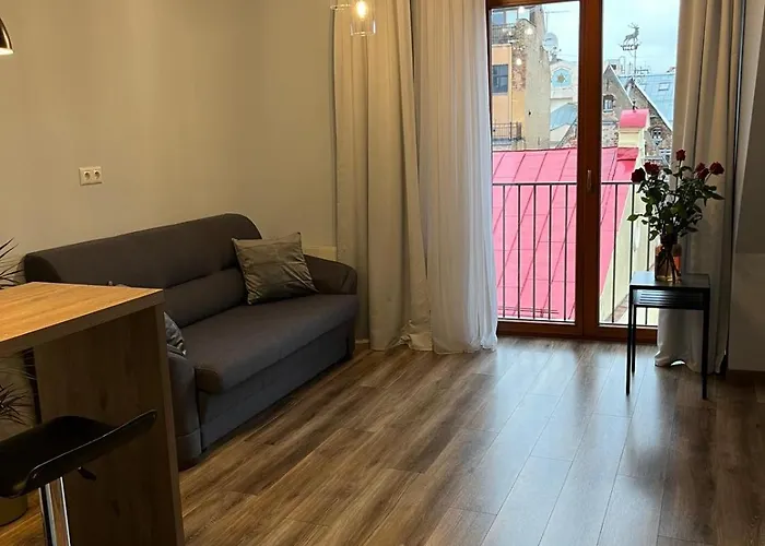 Cozy In Old & Free Underground Parking